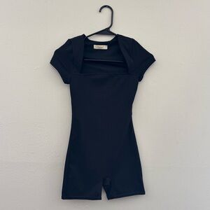 Qinsen Black Square Neck Bodysuit